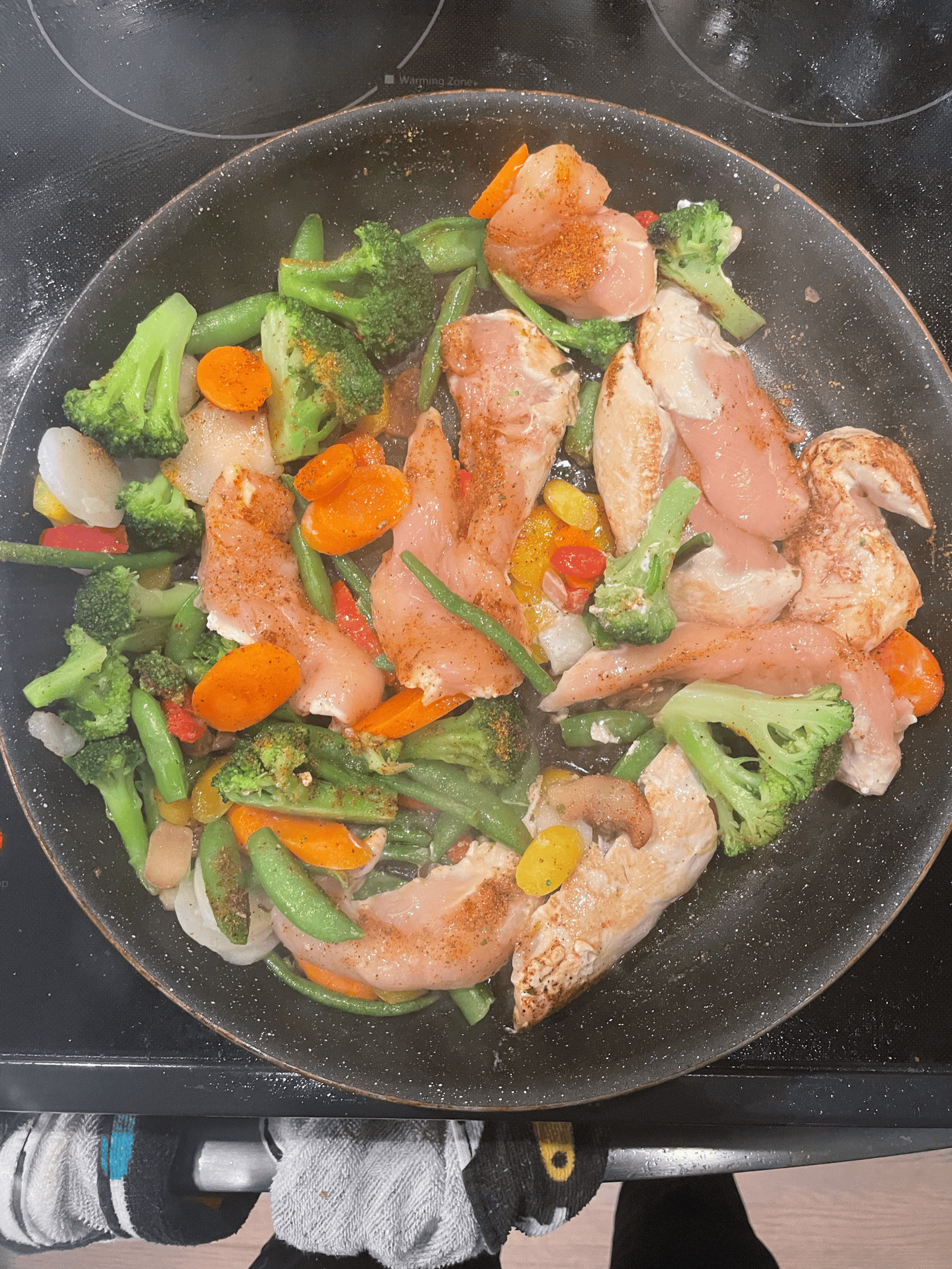 Pan of mixed vegetables and protein